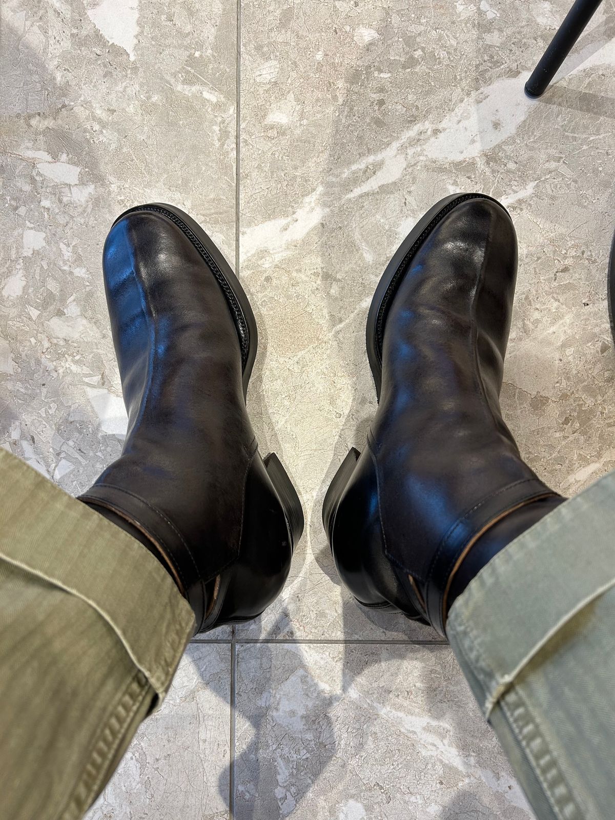 Photo by Patrick_Kwon on April 7, 2025 of the Clinch Jodhpur Boots in Black-Overdyed Horsebutt.