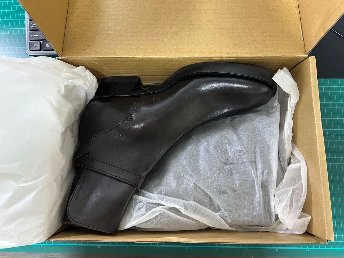 Photo by Patrick_Kwon on November 19, 2024 of the Clinch Jodhpur Boots in Black-Overdyed Horsebutt.