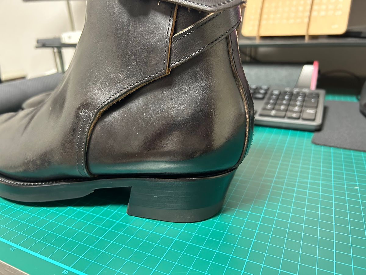 Photo by Patrick_Kwon on November 20, 2024 of the Clinch Jodhpur Boots in Black-Overdyed Horsebutt.
