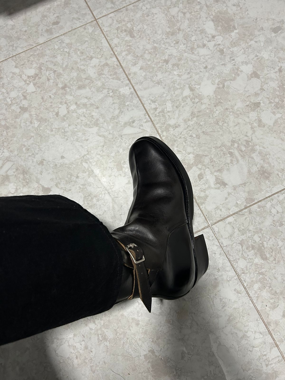 Photo by Patrick_Kwon on November 20, 2024 of the Clinch Jodhpur Boots in Black-Overdyed Horsebutt.