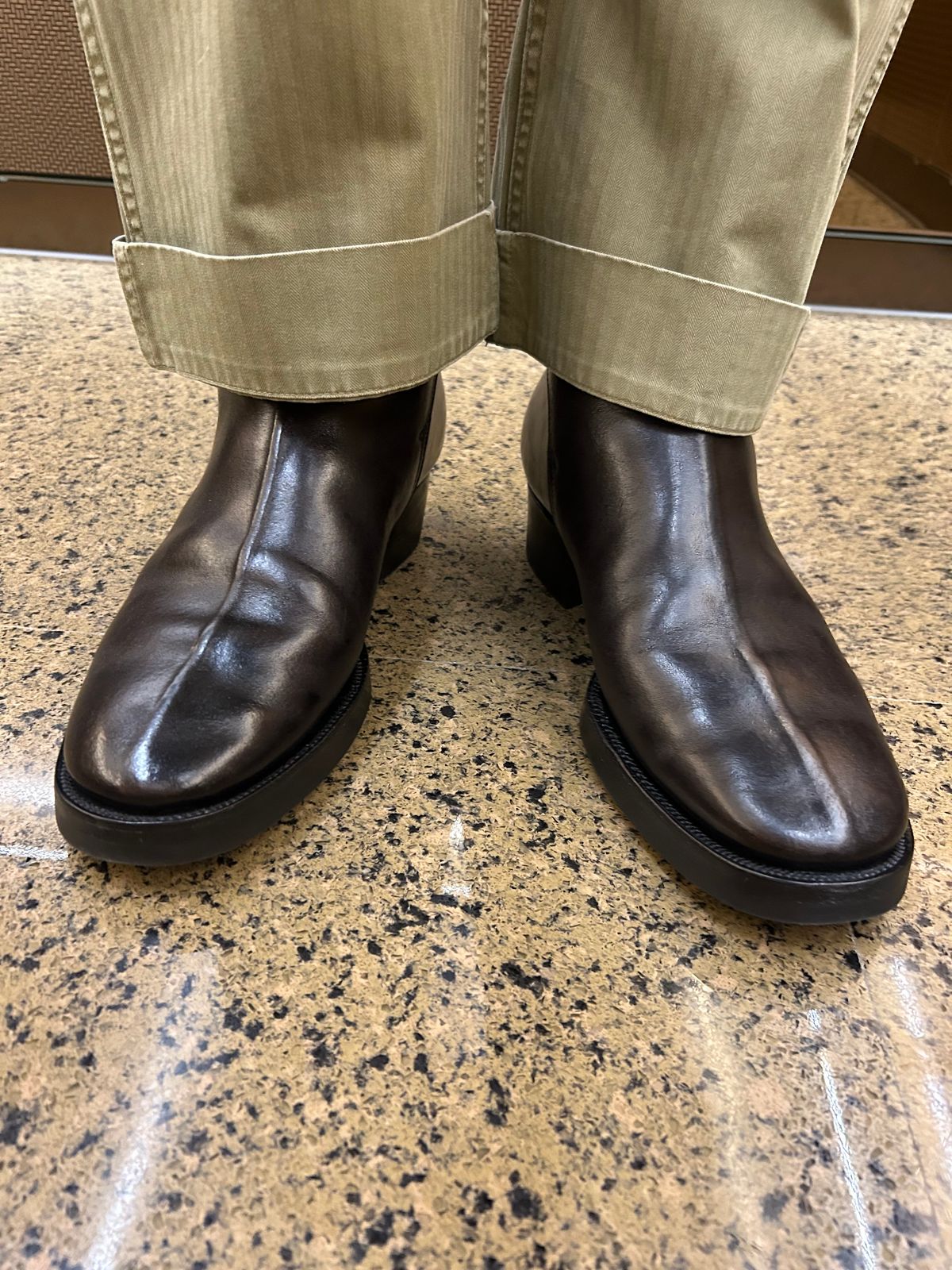 Photo by Patrick_Kwon on May 20, 2025 of the Clinch Jodhpur Boots in Black-Overdyed Horsebutt.