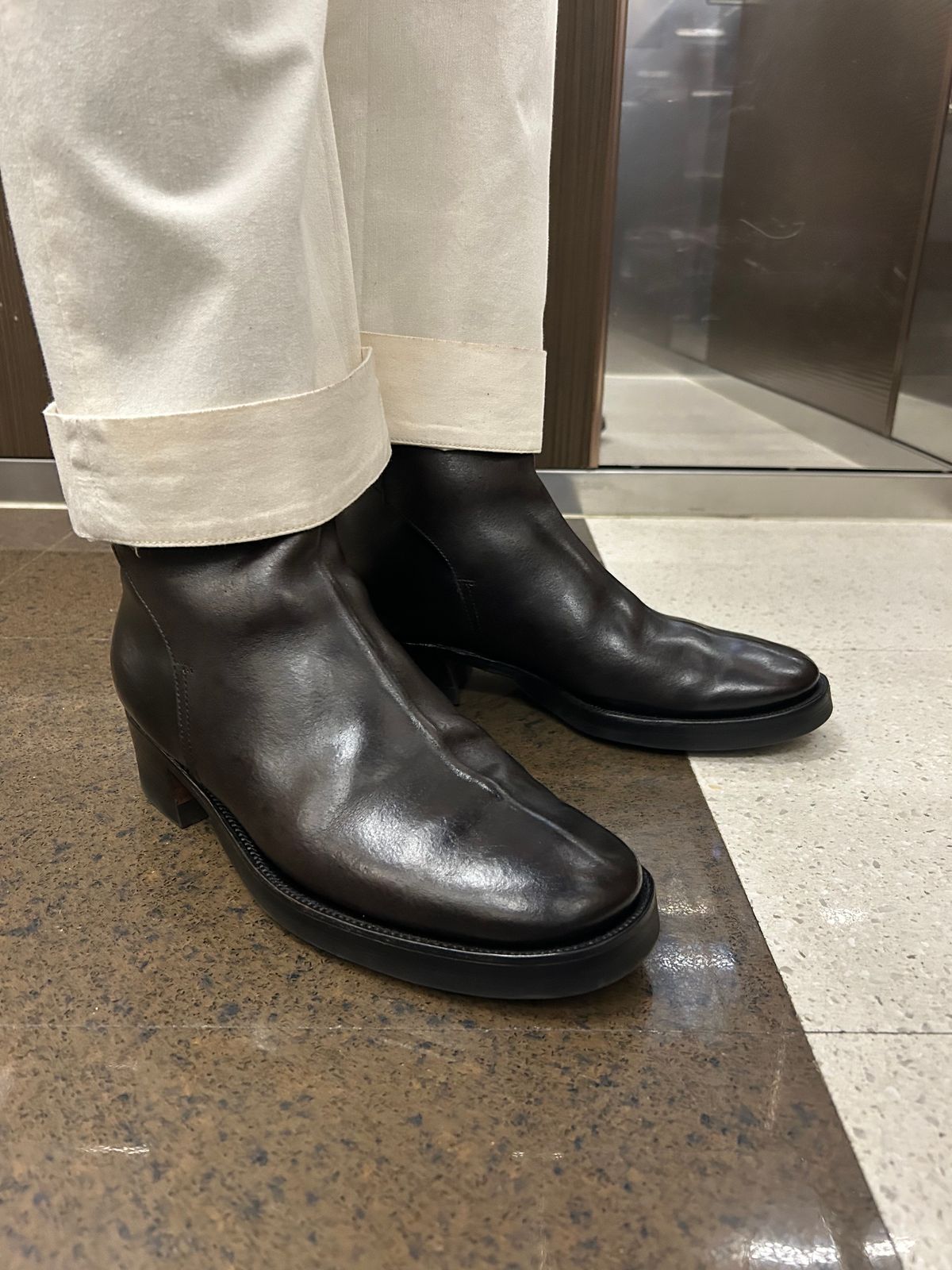 Photo by Patrick_Kwon on September 9, 2025 of the Clinch Jodhpur Boots in Black-Overdyed Horsebutt.