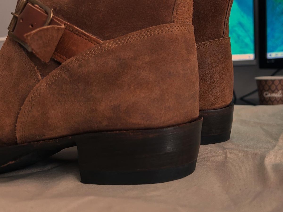 Photo by Patrick_Kwon on August 20, 2025 of the RRL Engineer Boots in Brown Roughout Suede.