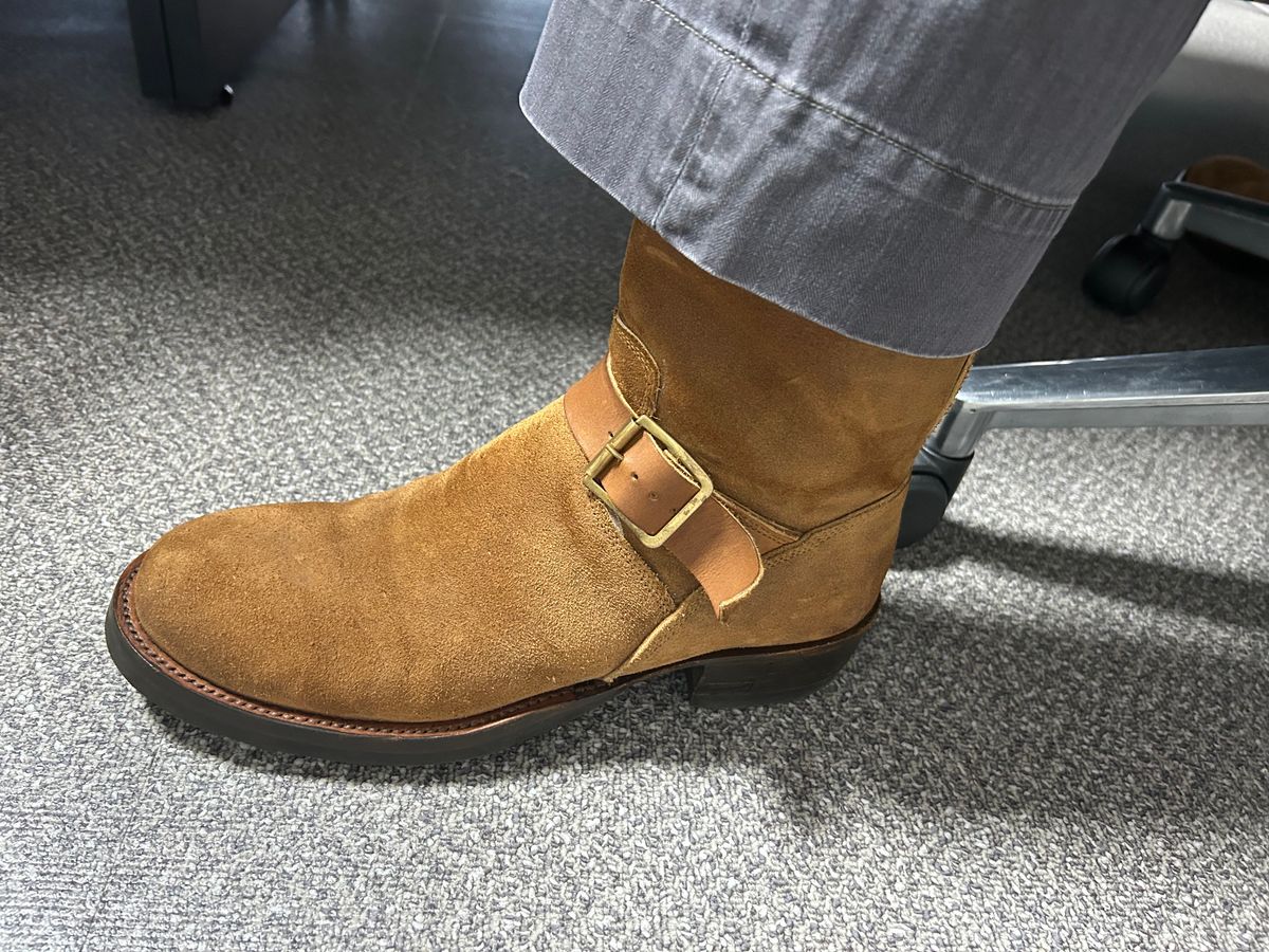 Photo by Patrick_Kwon on November 4, 2025 of the RRL Engineer Boots in Brown Roughout Suede.