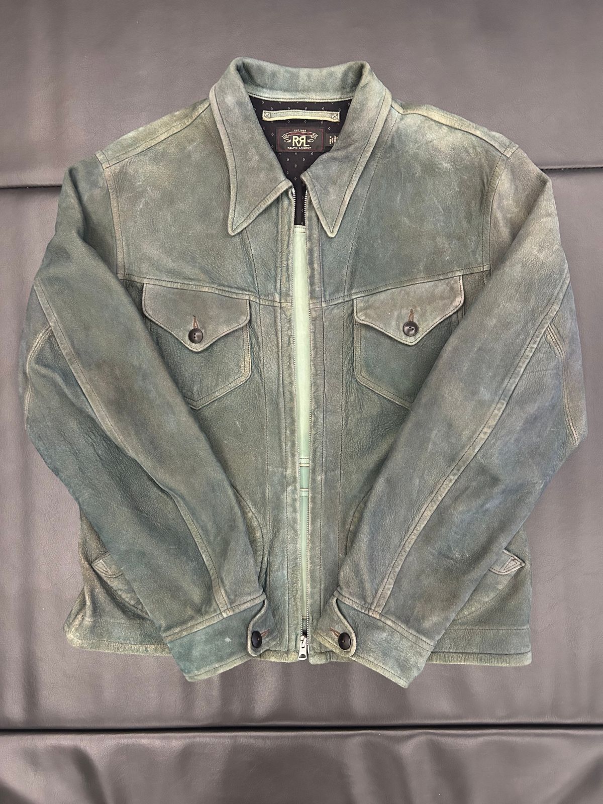 Photo by Patrick_Kwon on October 20, 2025 of the RRL Indigo Dyed Sheepskin Leather Jacket in Sheep Skin.