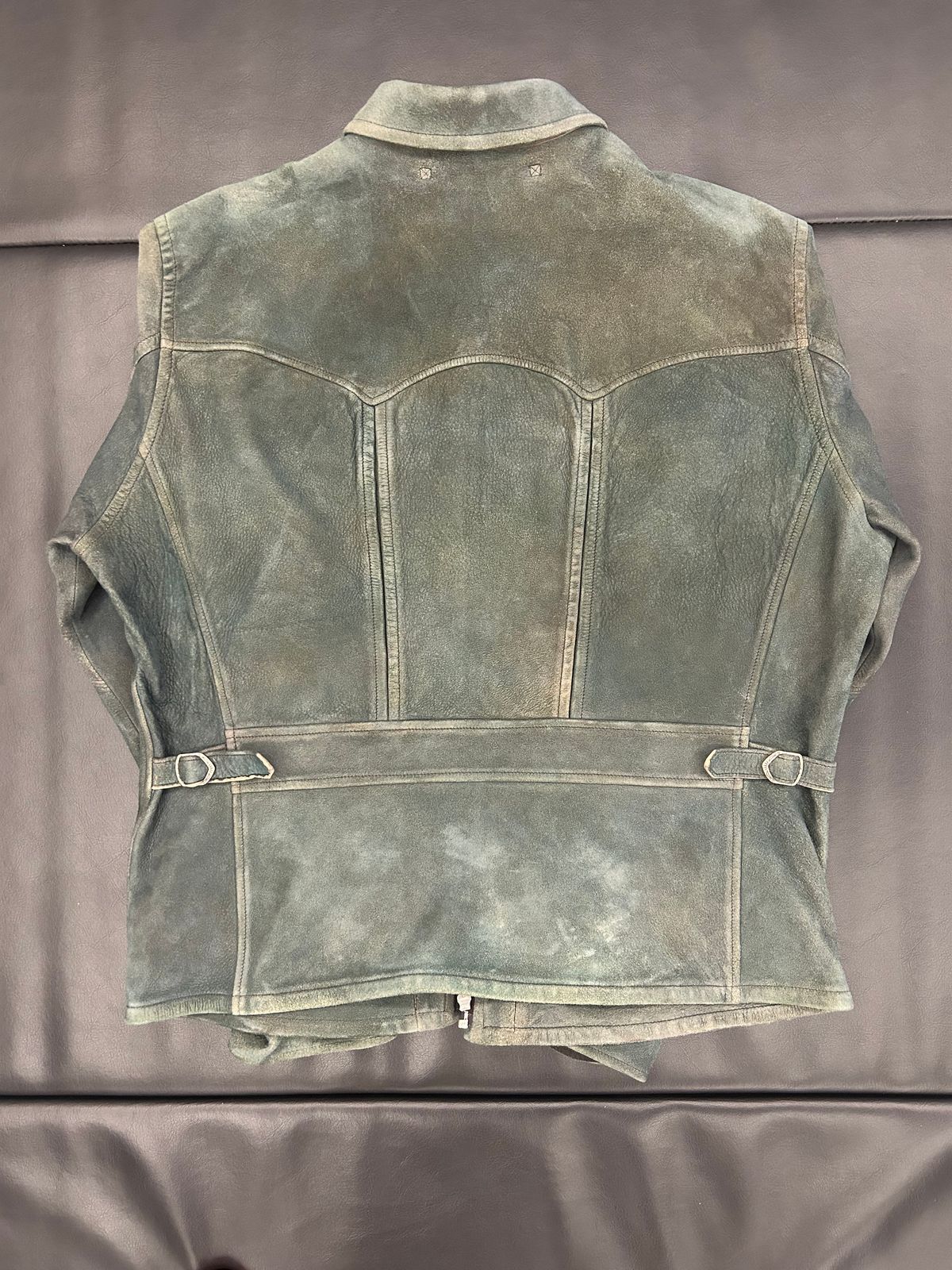 Photo by Patrick_Kwon on October 20, 2025 of the RRL Indigo Dyed Sheepskin Leather Jacket in Sheep Skin.
