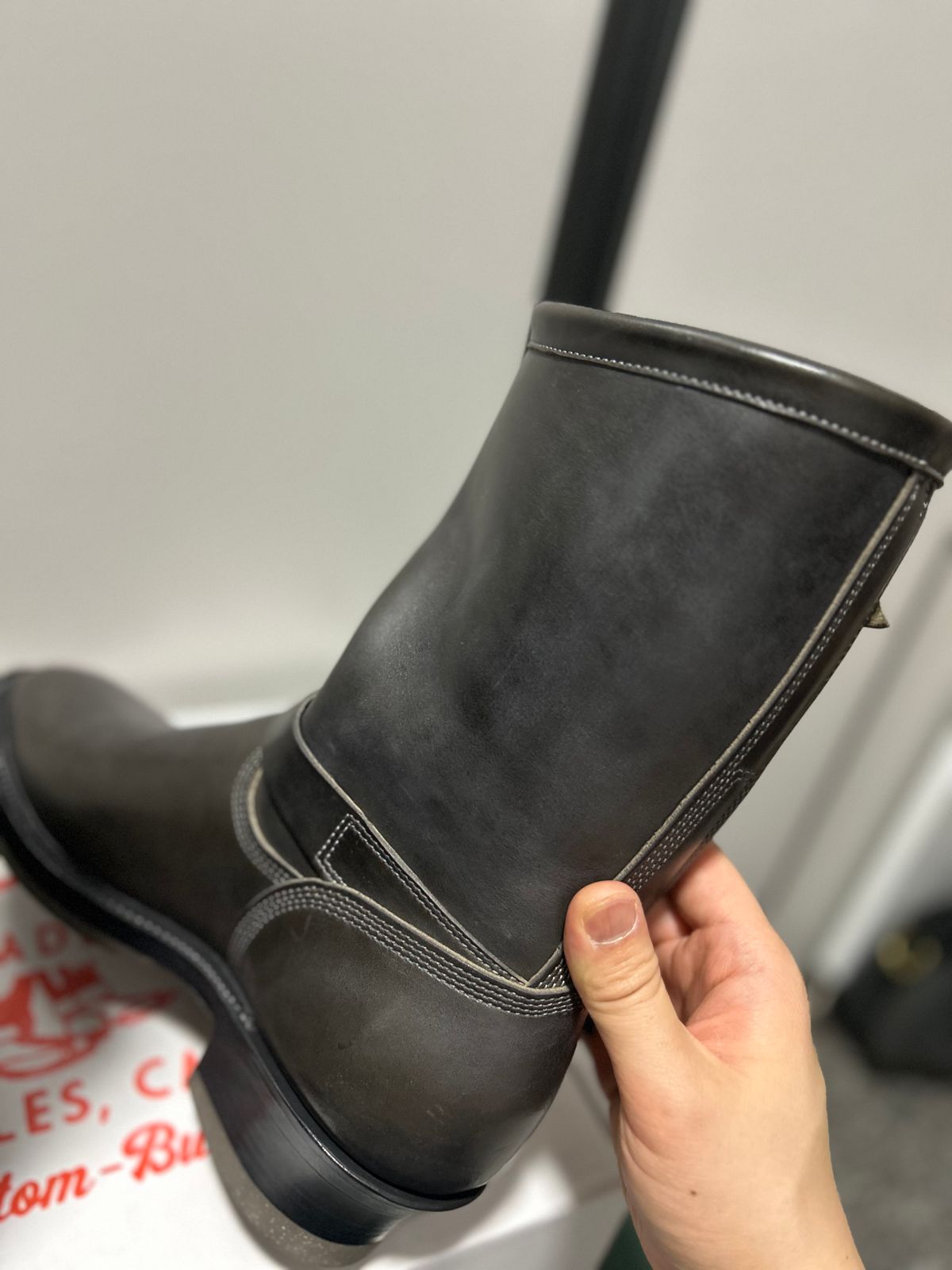 Photo by Patrick_Kwon on March 30, 2026 of the Role Club Engineer Boots in Grey Maryam Italy Horsebutt.