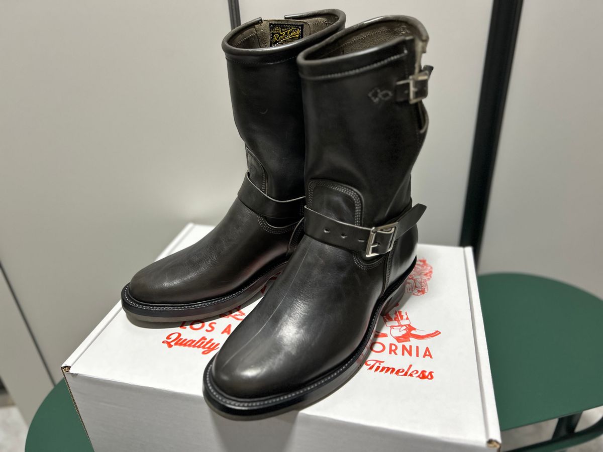 Photo by Patrick_Kwon on March 30, 2026 of the Role Club Engineer Boots in Grey Maryam Italy Horsebutt.