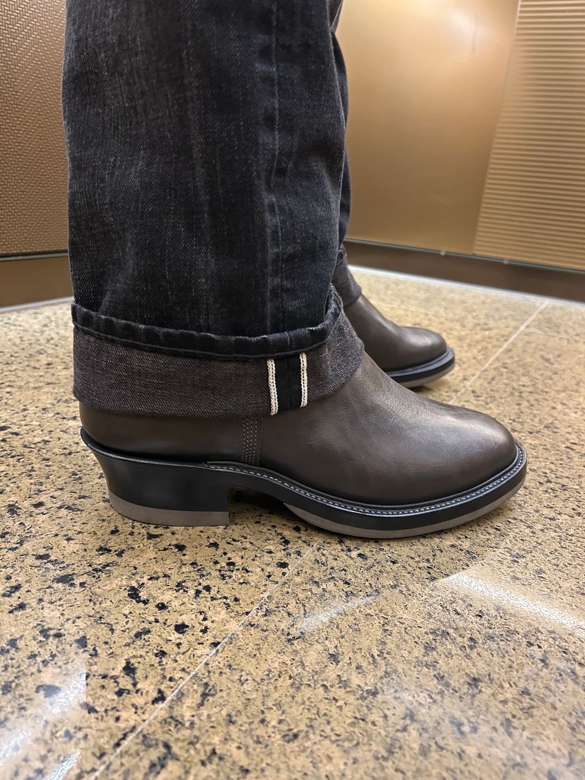 Photo by Patrick_Kwon on March 31, 2026 of the Role Club Engineer Boots in Grey Maryam Italy Horsebutt.