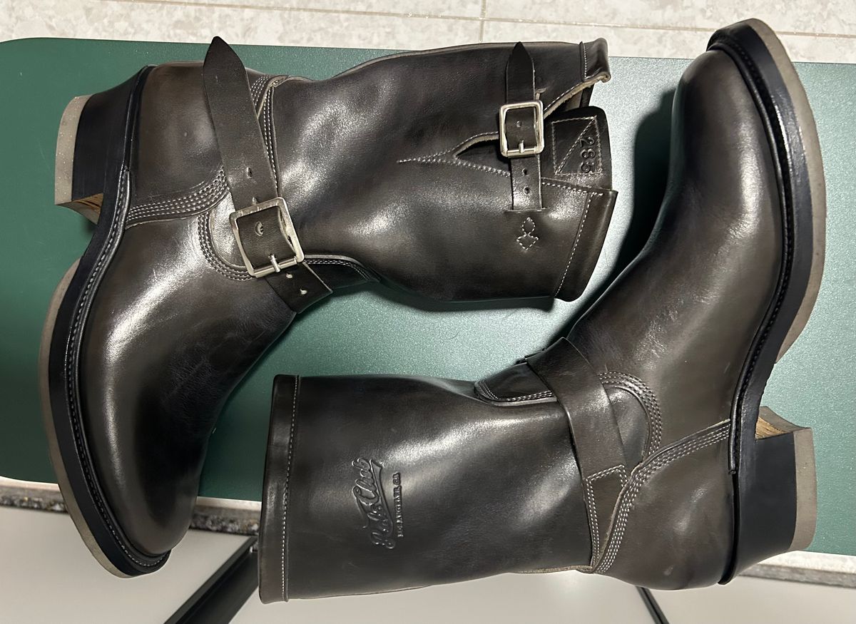 Photo by Patrick_Kwon on April 1, 2026 of the Role Club Engineer Boots in Grey Maryam Italy Horsebutt.