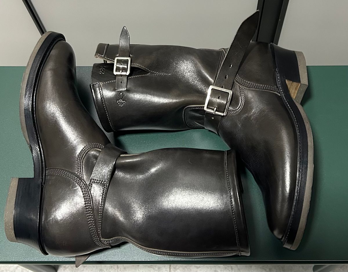 Photo by Patrick_Kwon on April 3, 2026 of the Role Club Engineer Boots in Grey Maryam Italy Horsebutt.