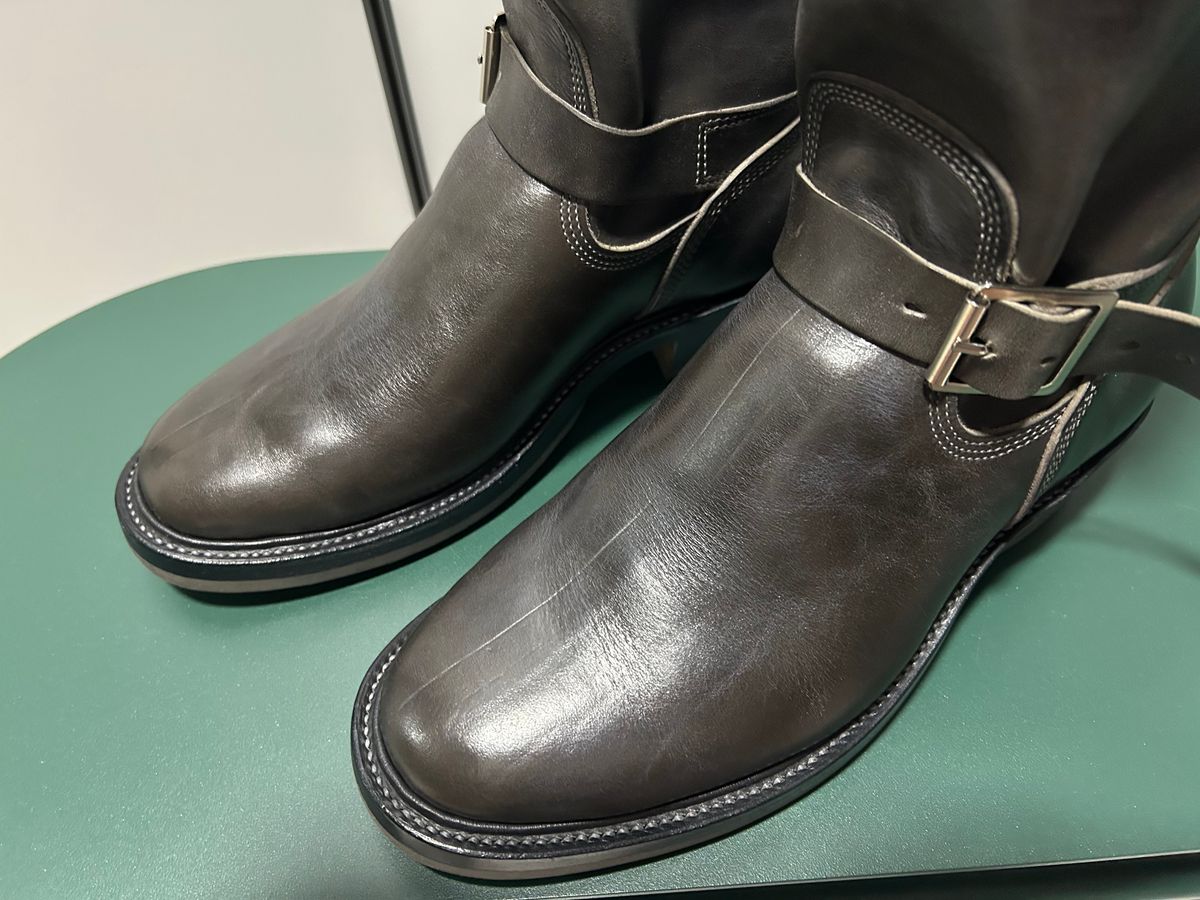 Photo by Patrick_Kwon on April 3, 2026 of the Role Club Engineer Boots in Grey Maryam Italy Horsebutt.