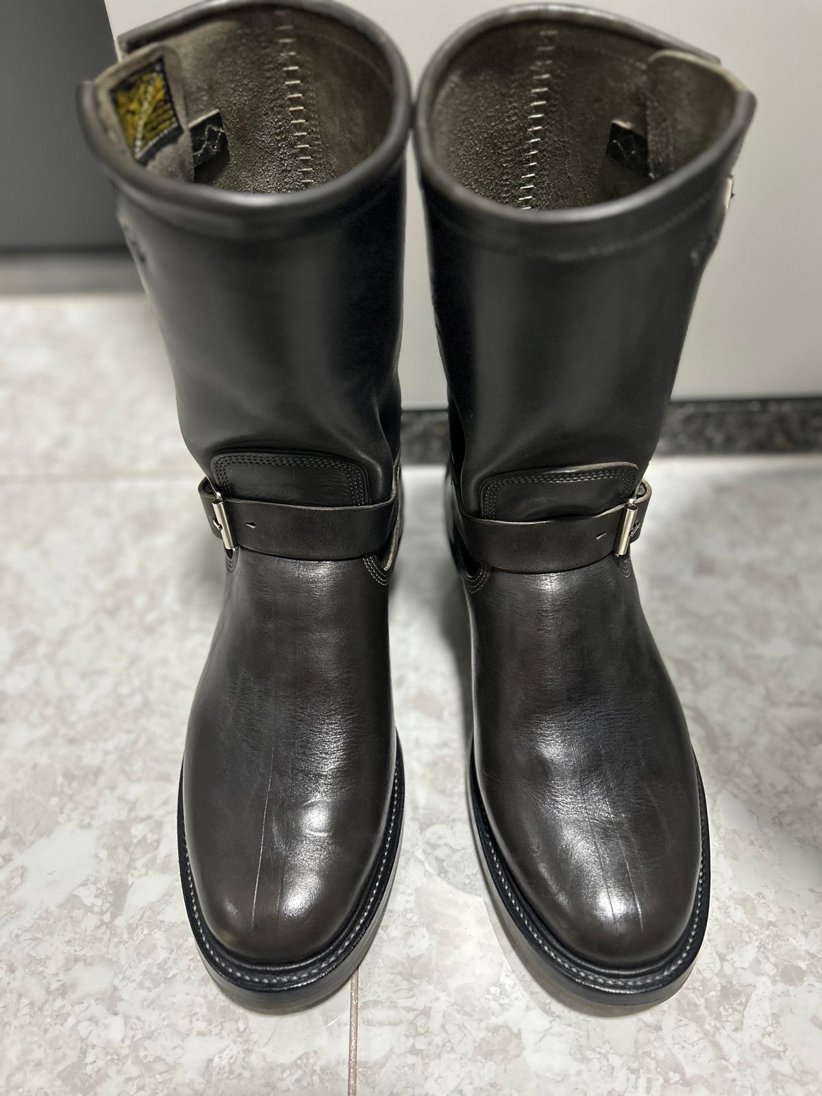 Photo by Patrick_Kwon on April 5, 2026 of the Role Club Engineer Boots in Grey Maryam Italy Horsebutt.