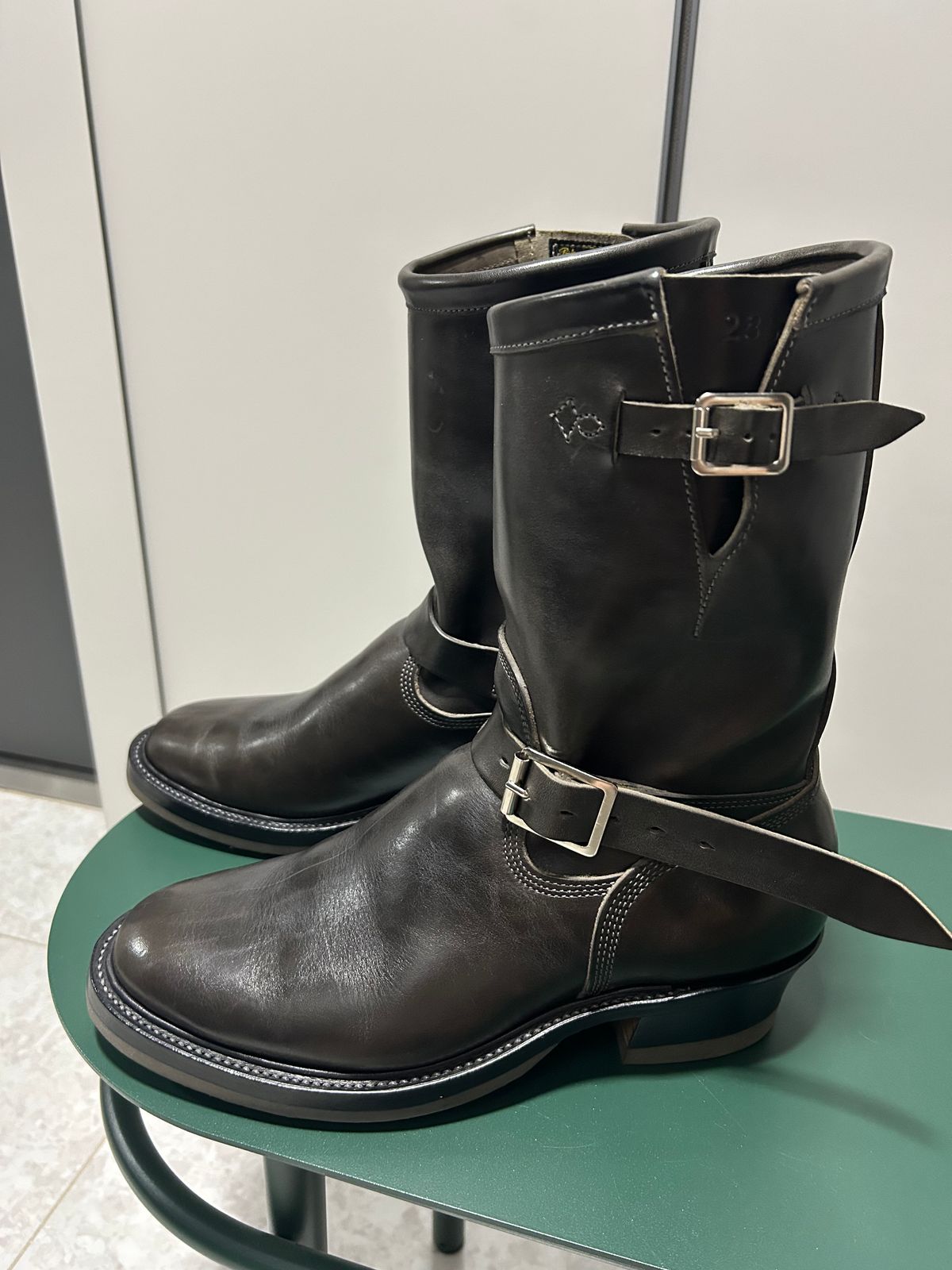 Photo by Patrick_Kwon on April 6, 2026 of the Role Club Engineer Boots in Grey Maryam Italy Horsebutt.