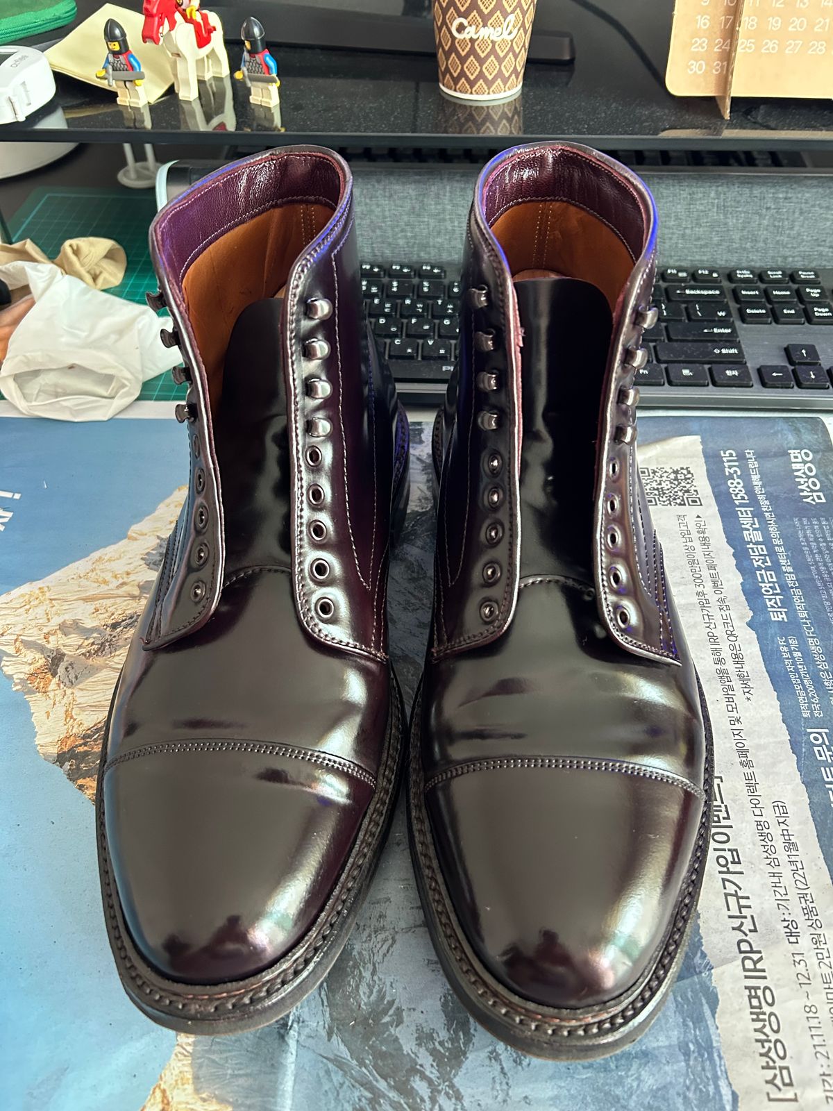 Photo by Patrick_Kwon on April 13, 2024 of the Alden Parajumper Boots in Horween Color 8 Shell Cordovan.