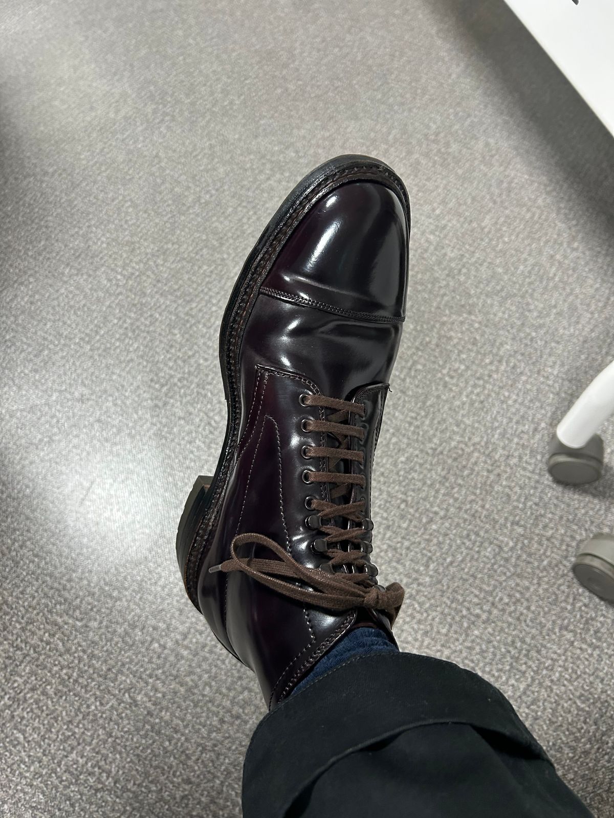 Photo by Patrick_Kwon on November 9, 2025 of the Alden Parajumper Boots in Horween Color 8 Shell Cordovan.