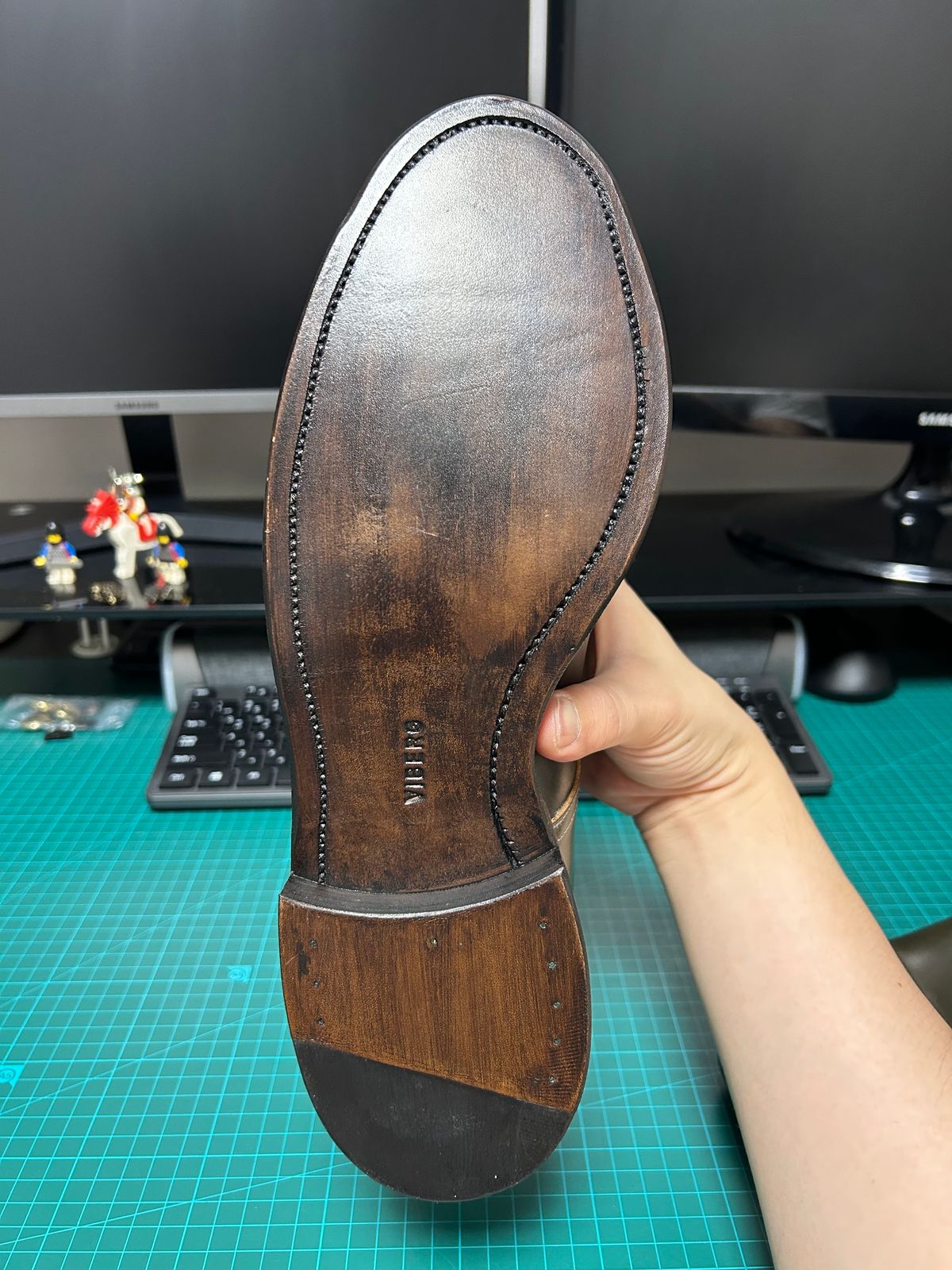 Photo by Patrick_Kwon on October 15, 2025 of the Viberg Halkett in Horween Old Bronze Shell Cordovan.