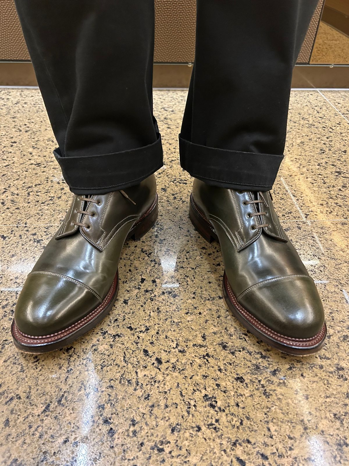 Photo by Patrick_Kwon on November 5, 2025 of the Viberg Halkett in Horween Old Bronze Shell Cordovan.