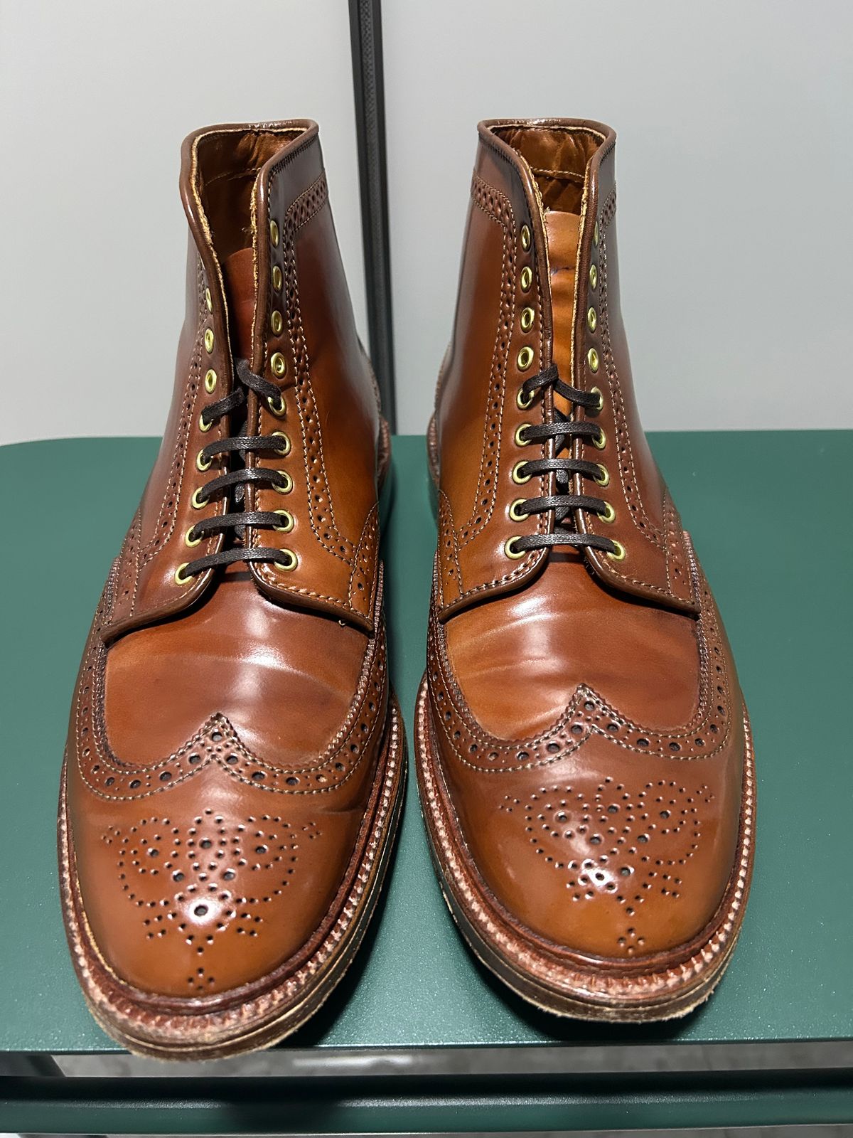 Photo by Patrick_Kwon on May 29, 2025 of the Alden Wingtip Boot in Horween Amaretto Shell Cordovan.