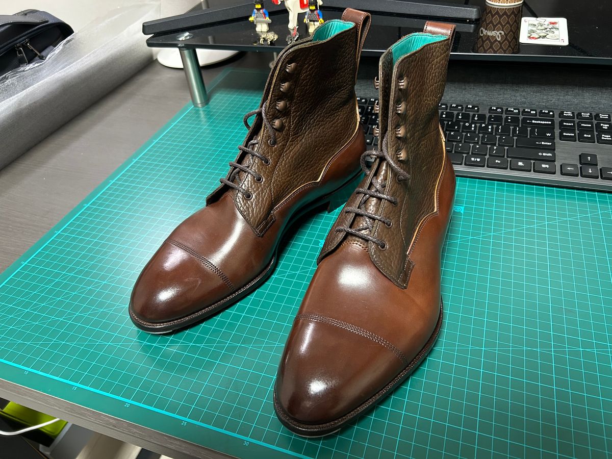 Photo by Patrick_Kwon on October 22, 2025 of the Edward Green Galway in Horween Cognac Shell Cordovan & Dark Brown London Grain.