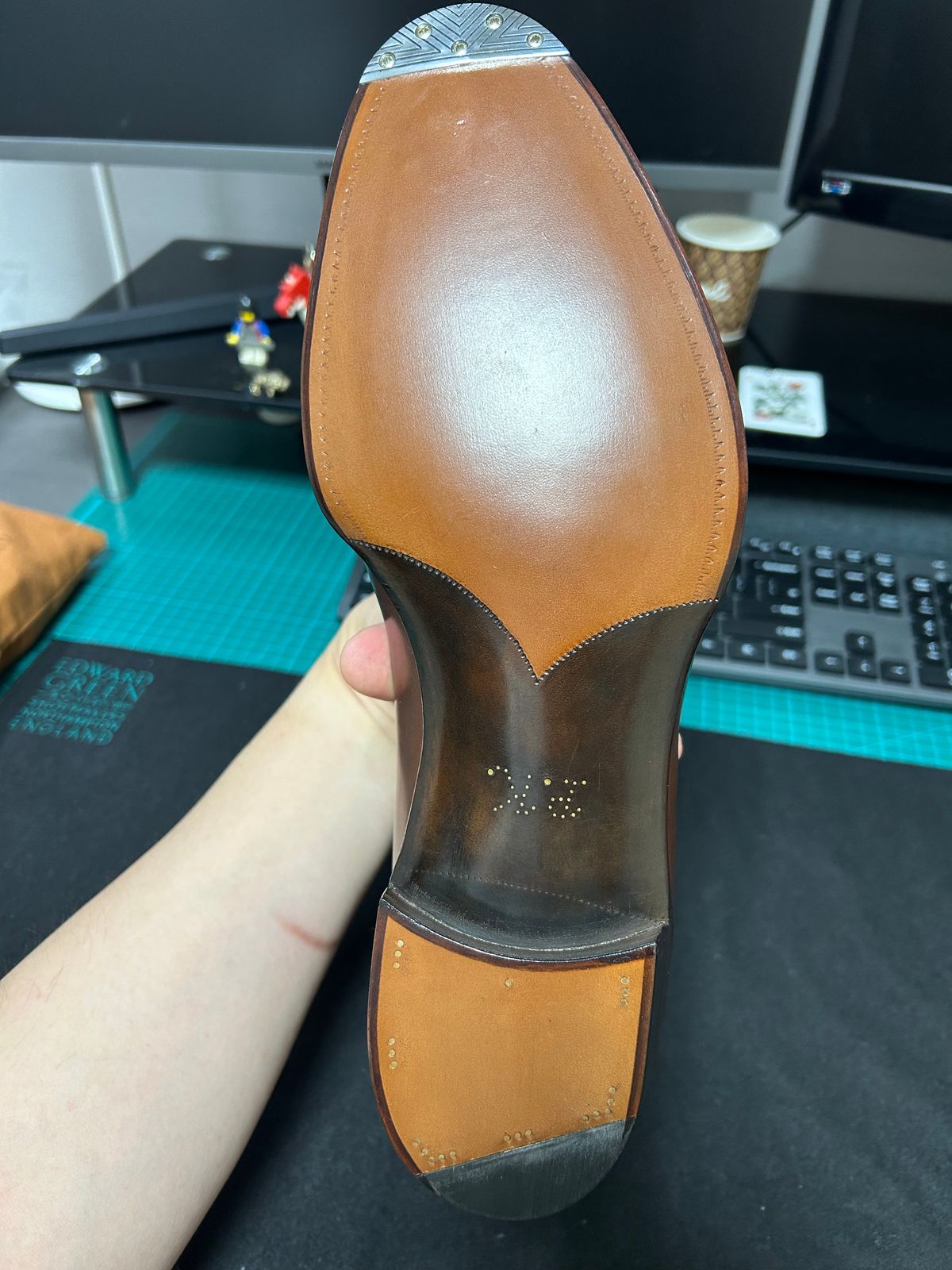 Photo by Patrick_Kwon on October 22, 2025 of the Edward Green Galway in Horween Cognac Shell Cordovan & Dark Brown London Grain.