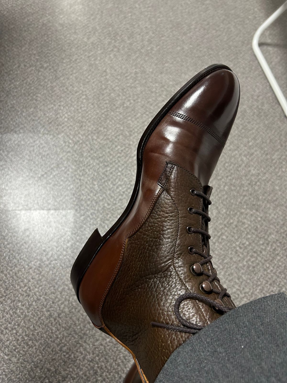 Photo by Patrick_Kwon on November 17, 2025 of the Edward Green Galway in Horween Cognac Shell Cordovan & Dark Brown London Grain.