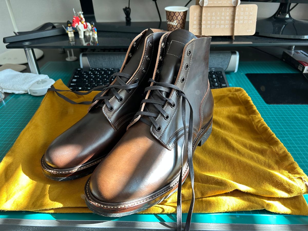 Photo by Patrick_Kwon on December 23, 2024 of the Role Club Boondockers in Horween Dark Cognac Shell Cordovan.