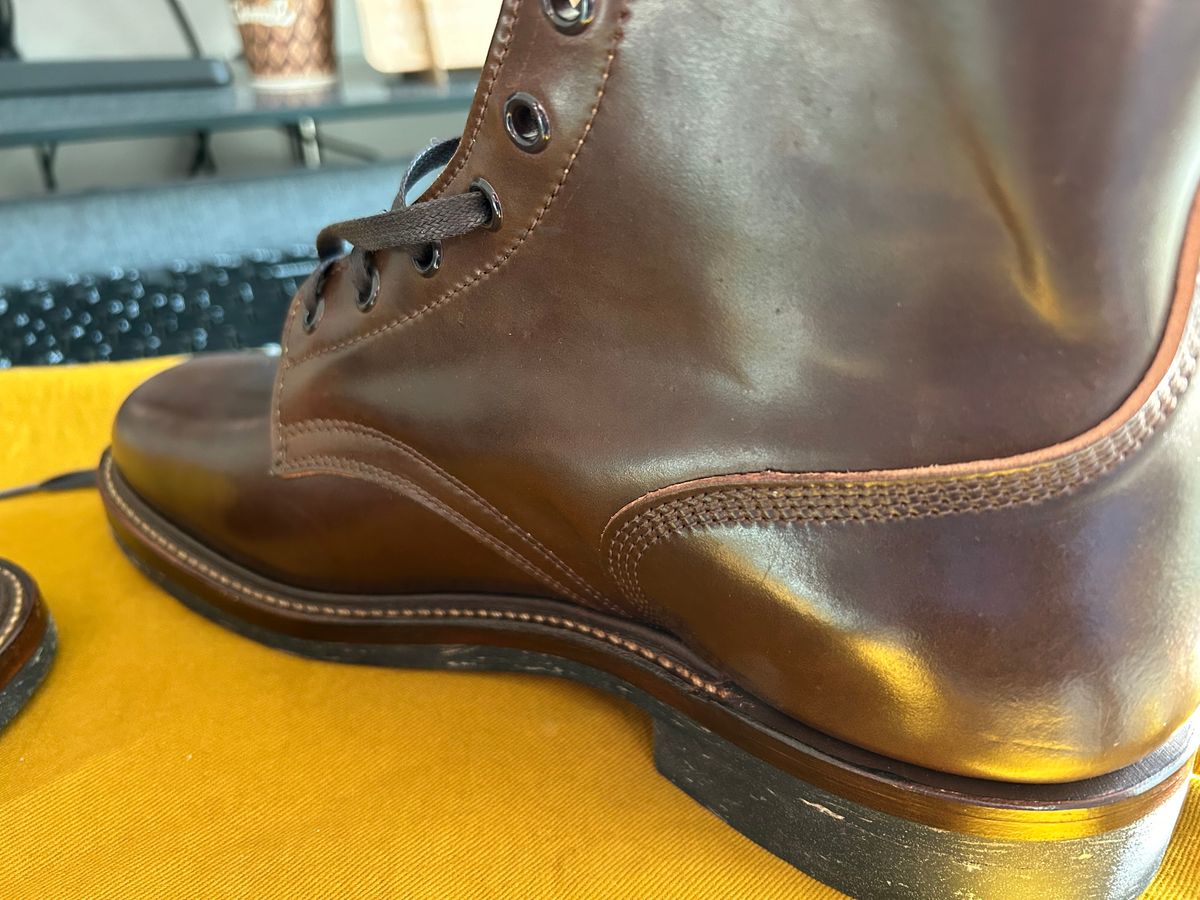 Photo by Patrick_Kwon on December 23, 2024 of the Role Club Boondockers in Horween Dark Cognac Shell Cordovan.