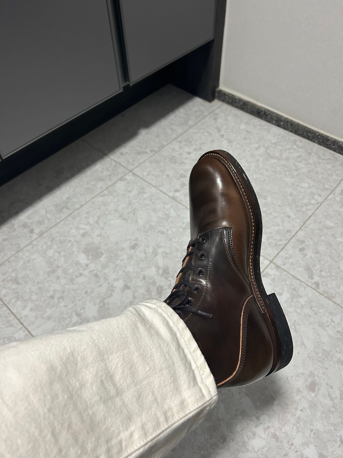 Photo by Patrick_Kwon on December 23, 2024 of the Role Club Boondockers in Horween Dark Cognac Shell Cordovan.