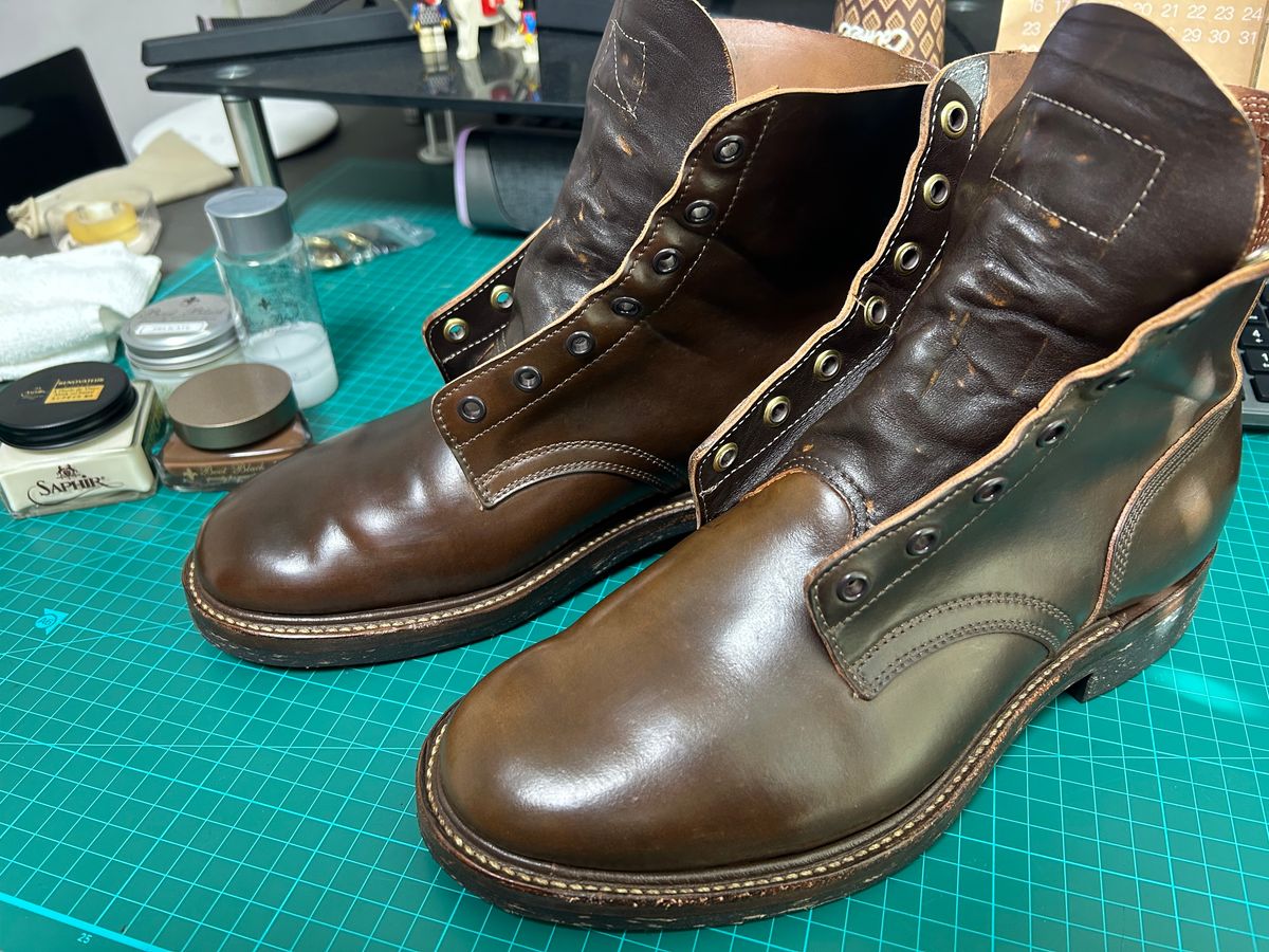 Photo by Patrick_Kwon on January 29, 2025 of the Role Club Boondockers in Horween Dark Cognac Shell Cordovan.