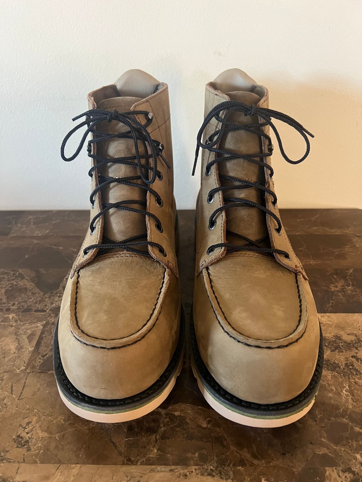 Photo by 216octopus on September 28, 2025 of the Red Wing 2476 in Nubuck, Oiled.