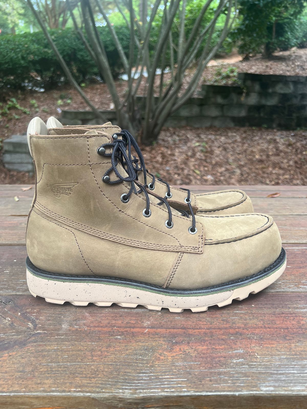 Photo by 216octopus on October 1, 2025 of the Red Wing 2476 in Nubuck, Oiled.