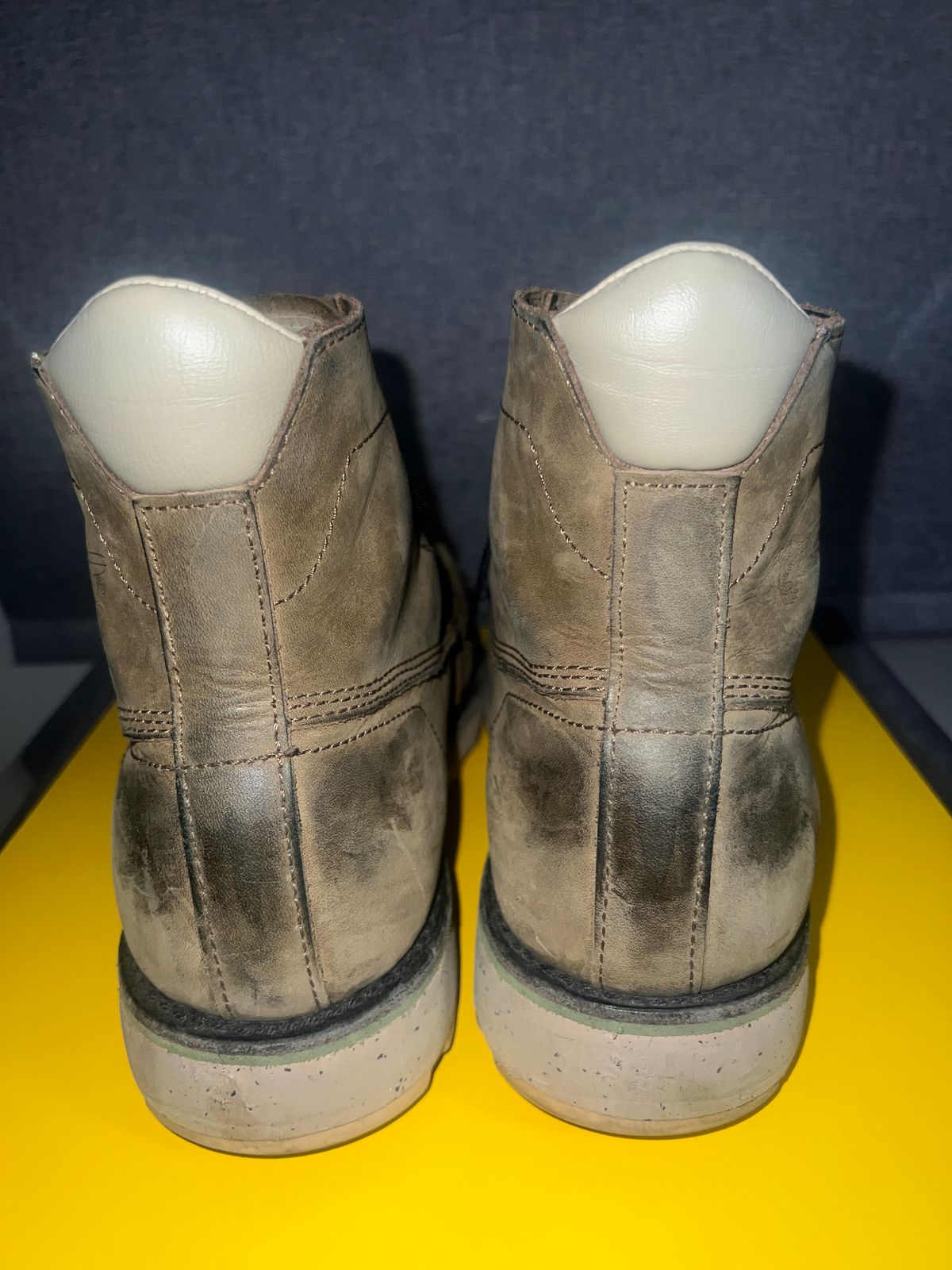 Photo by 216octopus on December 2, 2025 of the Red Wing 2476 in Nubuck, Oiled.