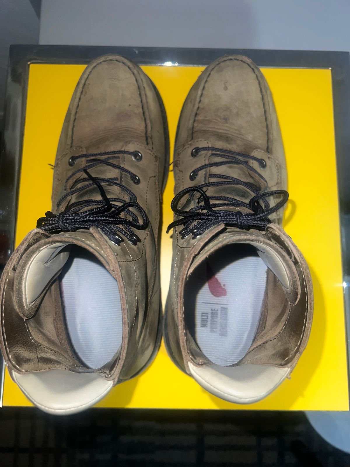 Photo by 216octopus on December 2, 2025 of the Red Wing 2476 in Nubuck, Oiled.