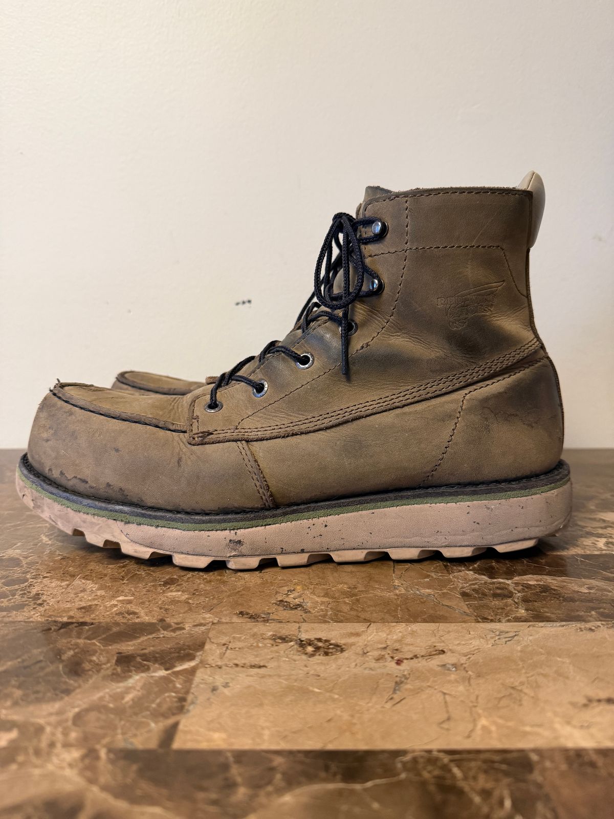 Photo by 216octopus on January 4, 2026 of the Red Wing 2476 in Nubuck, Oiled.