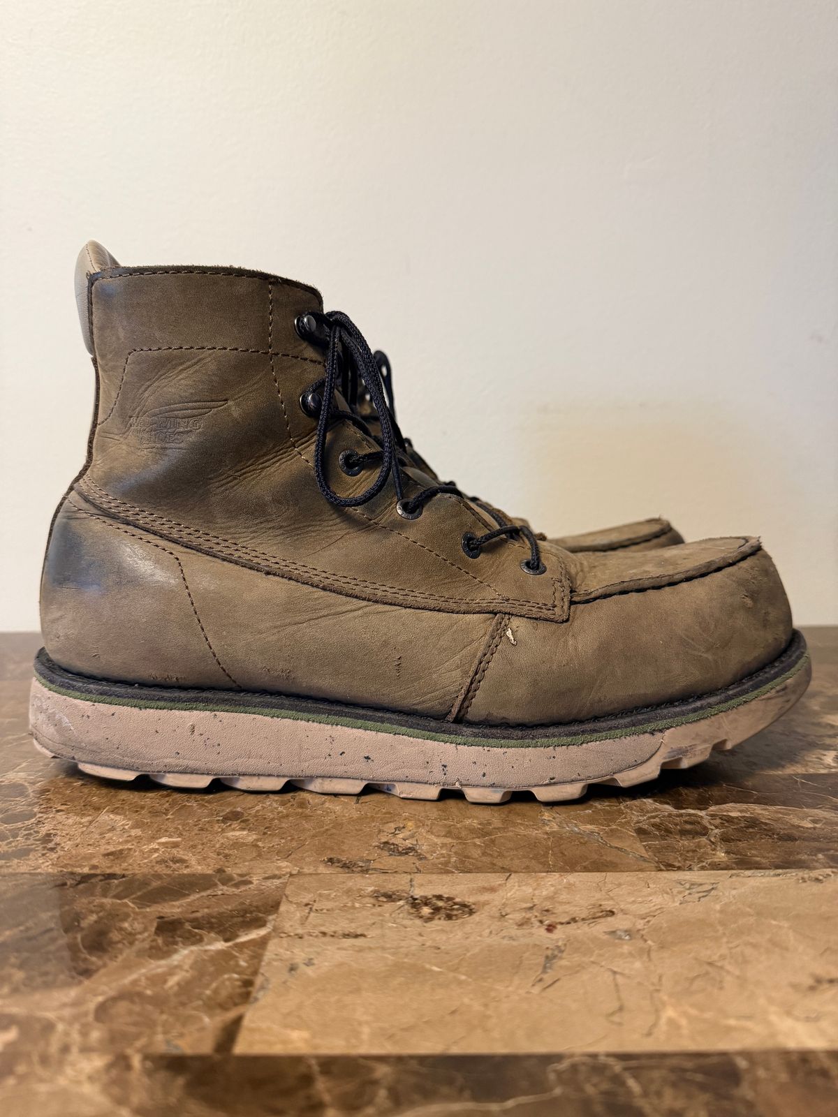Photo by 216octopus on January 4, 2026 of the Red Wing 2476 in Nubuck, Oiled.