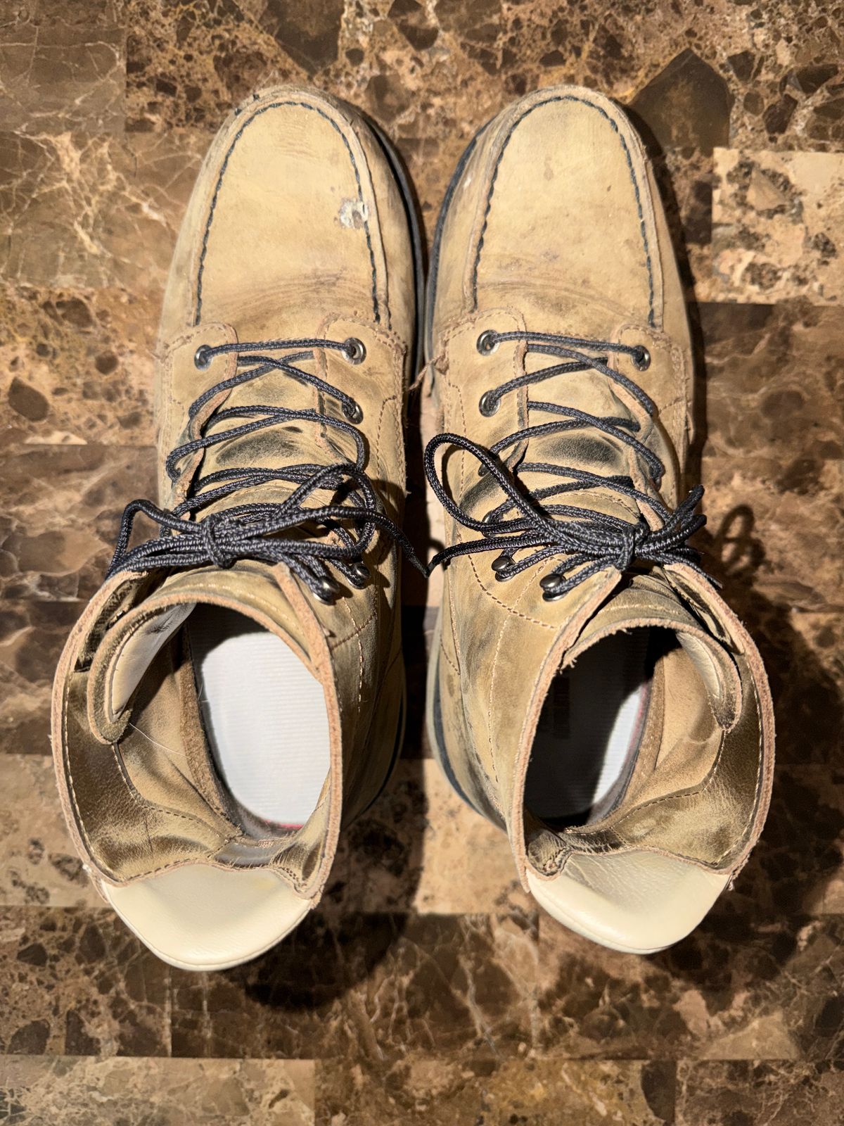 Photo by 216octopus on January 4, 2026 of the Red Wing 2476 in Nubuck, Oiled.