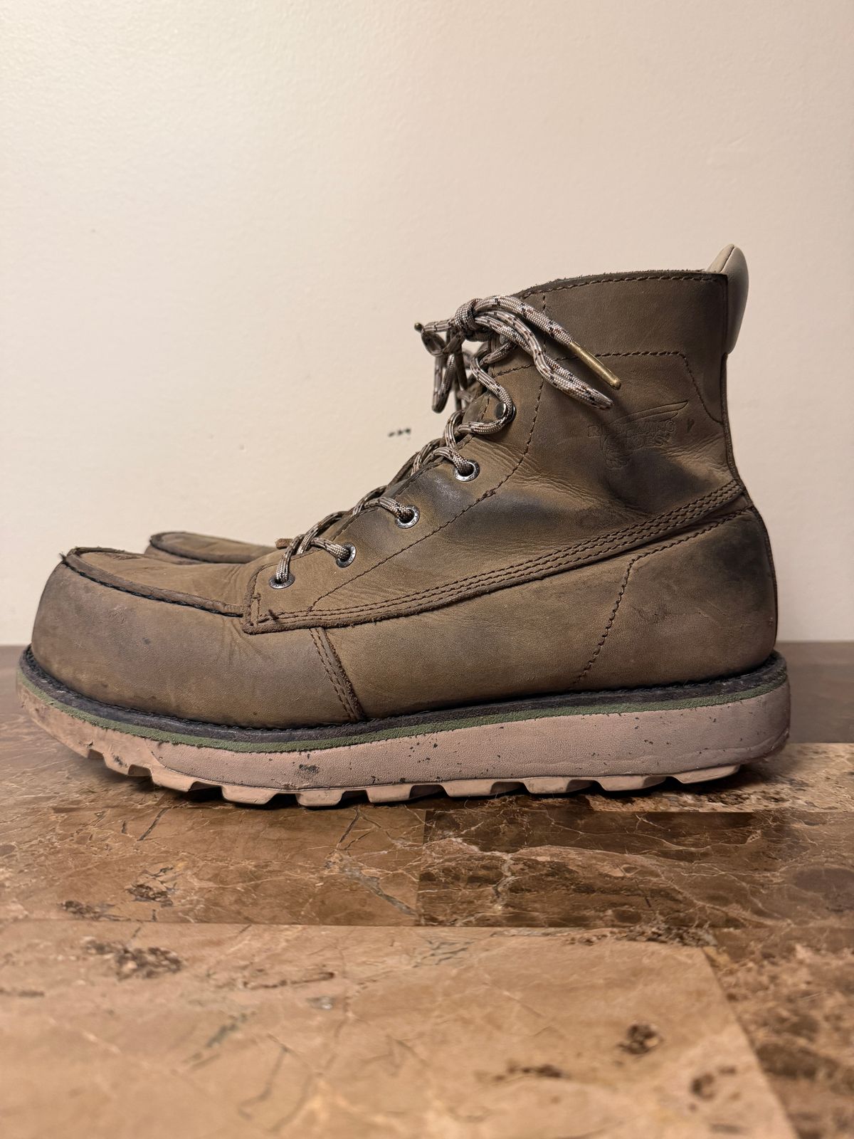 Photo by 216octopus on February 2, 2026 of the Red Wing 2476 in Nubuck, Oiled.