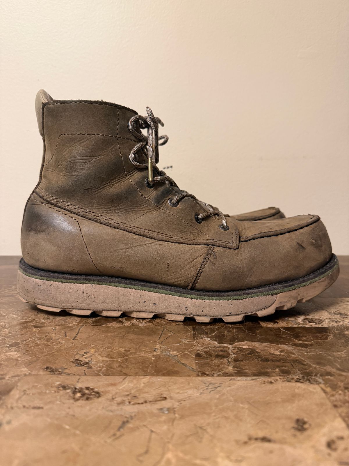Photo by 216octopus on February 2, 2026 of the Red Wing 2476 in Nubuck, Oiled.