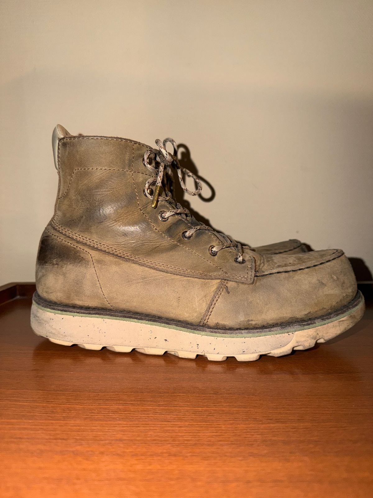 Photo by 216octopus on March 5, 2026 of the Red Wing 2476 in Nubuck, Oiled.