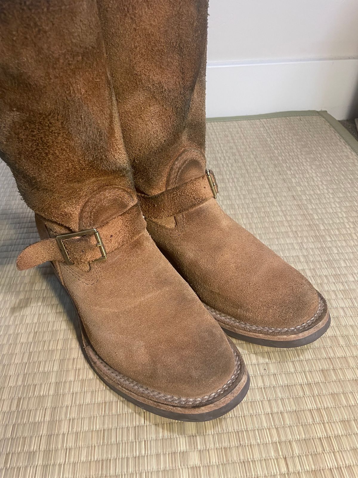 Photo by leafjar77 on January 6, 2025 of the Wesco x Ship John Derroll Boot in Seidel British Tan Domain Roughout.