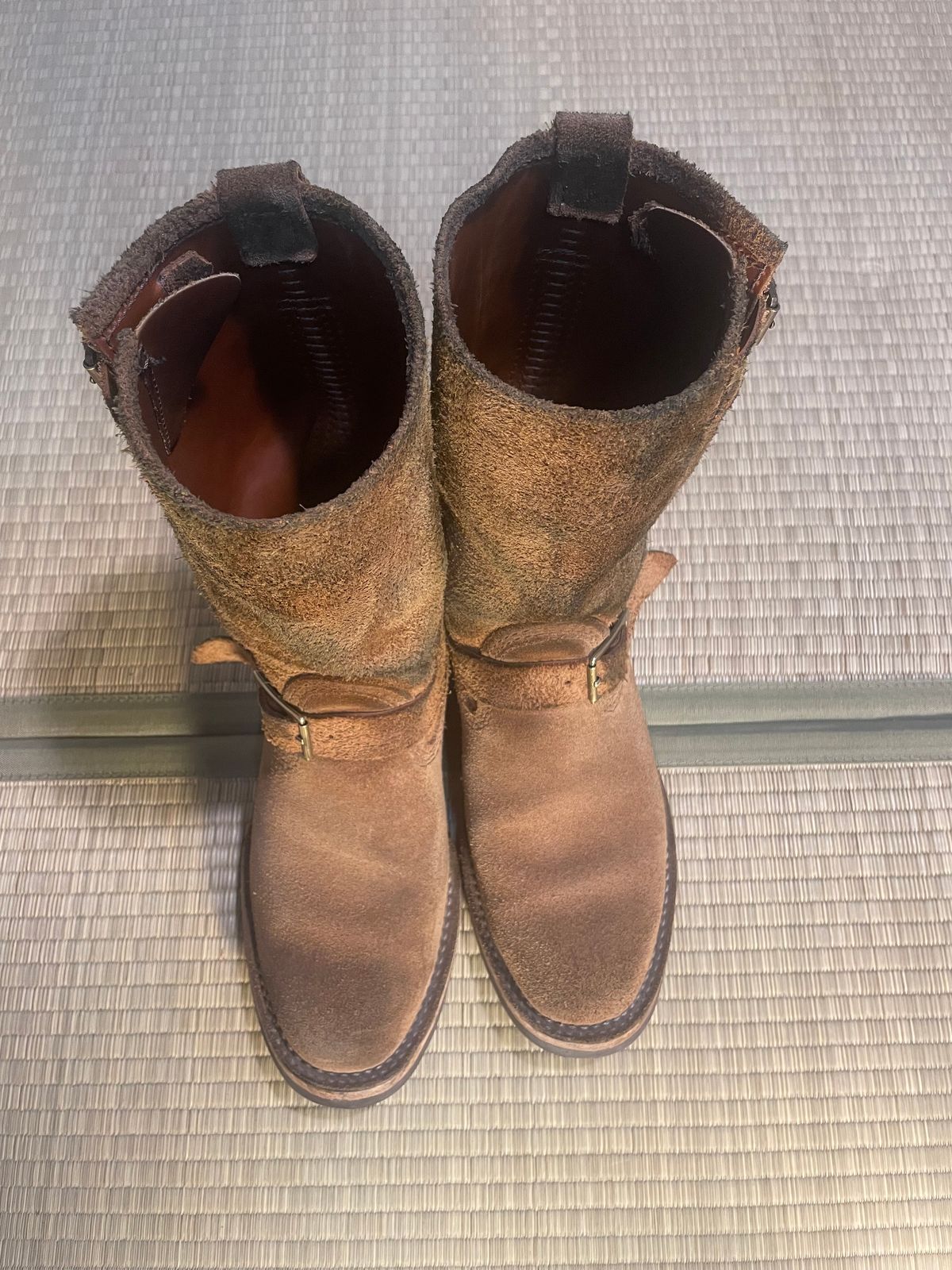 Photo by leafjar77 on January 6, 2025 of the Wesco x Ship John Derroll Boot in Seidel British Tan Domain Roughout.