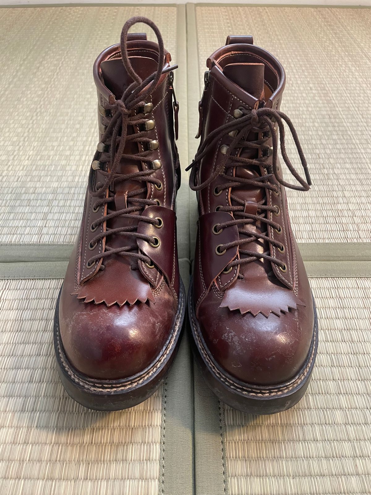 Photo by jar on December 14, 2024 of the Jakkrabbits Ivories Boot in Shinki Brown Shell Cordovan.