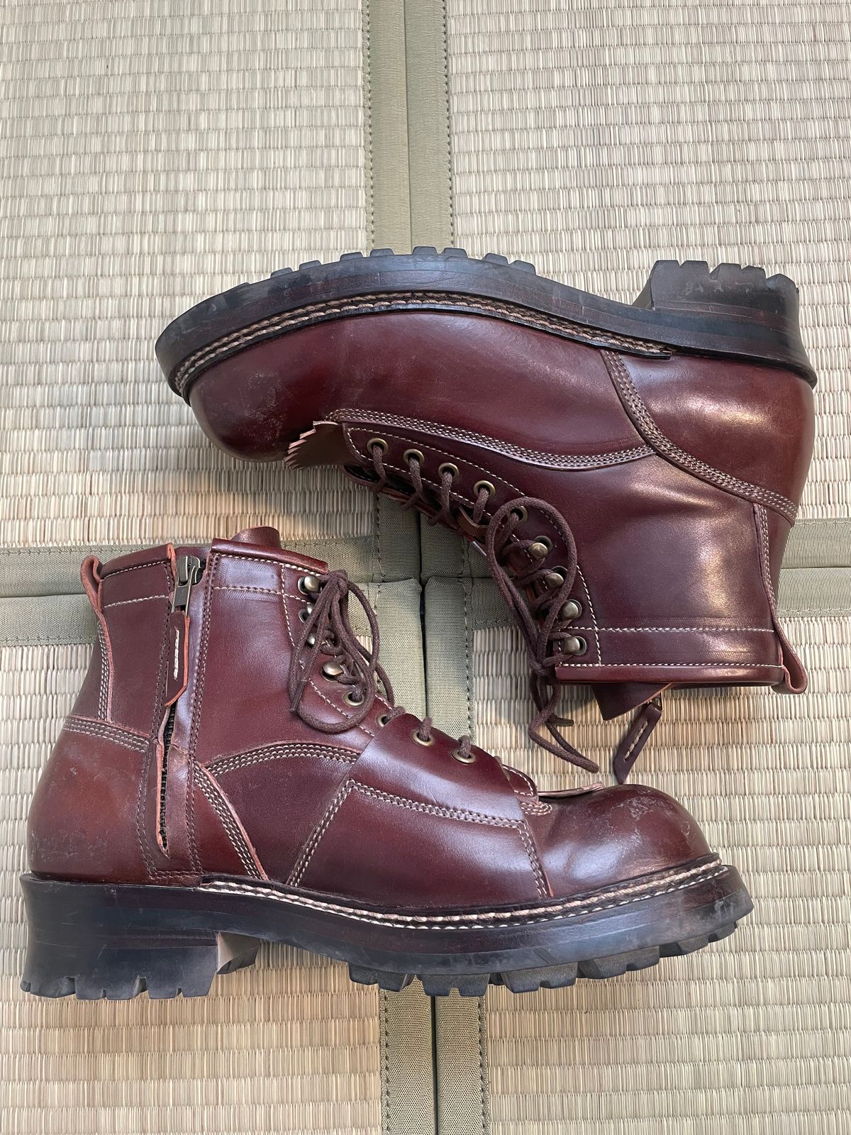 Photo by jar on December 14, 2024 of the Jakkrabbits Ivories Boot in Shinki Brown Shell Cordovan.