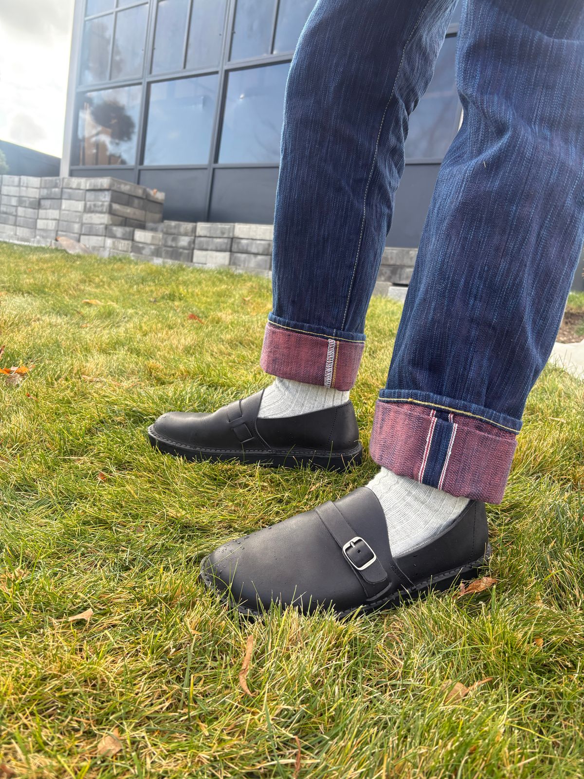 Photo by leafjar77 on December 3, 2025 of the Organic Handloom Bengal in Tochigi Jeans #7 Black.