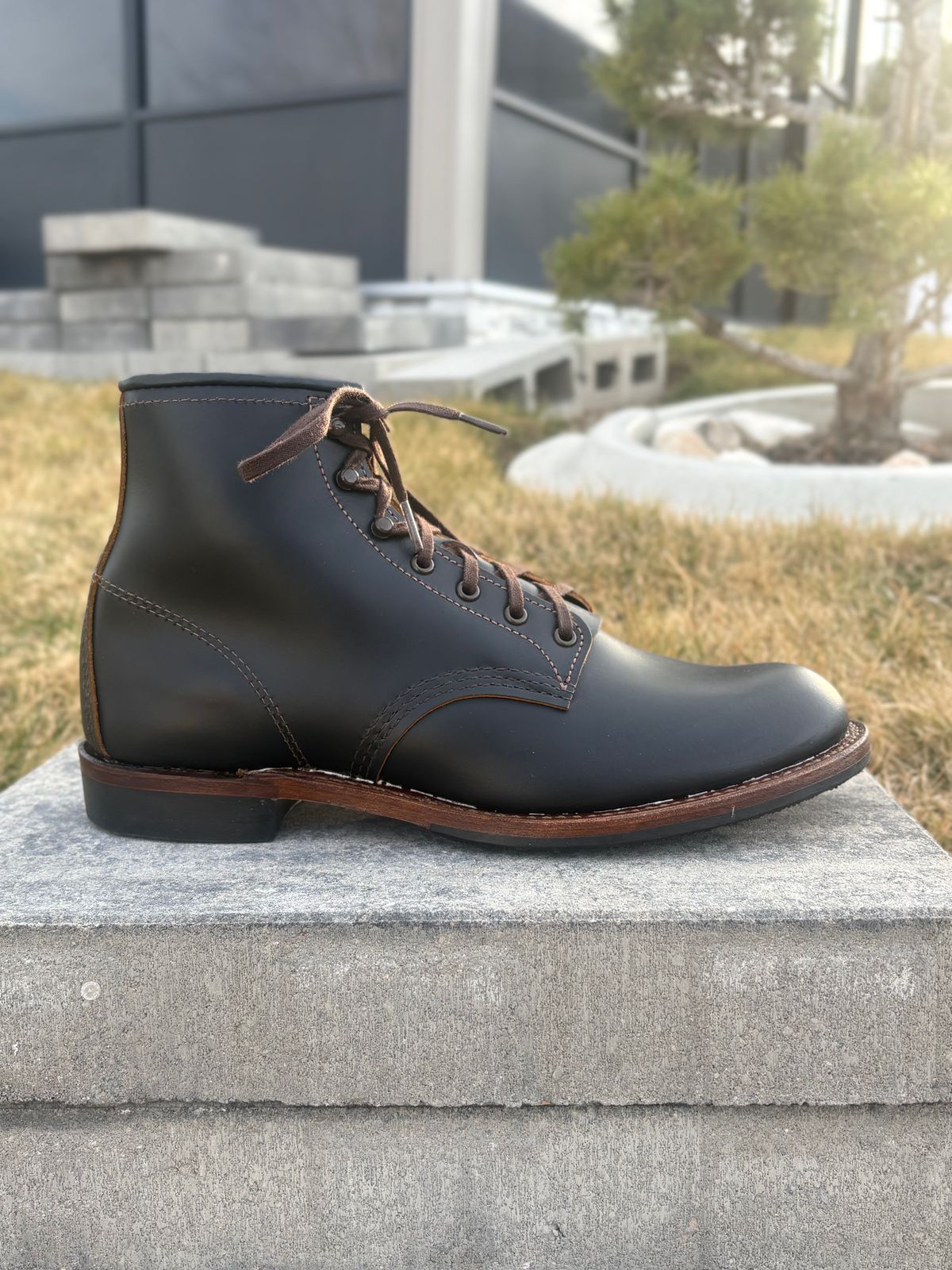 Photo by leafjar77 on March 8, 2026 of the Red Wing Beckman Flatbox in S.B. Foot Black Klondike.