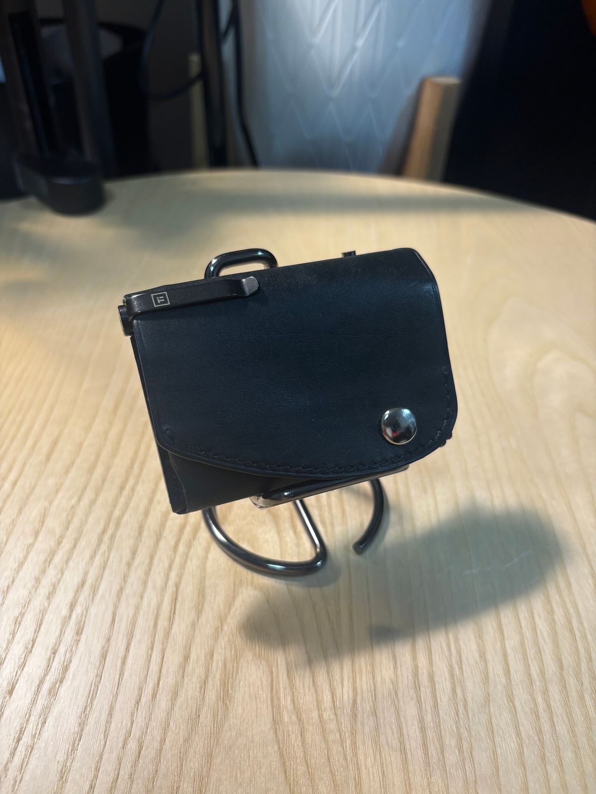 Photo by leafjar77 on September 21, 2025 of the Self-Made Wallet V01 in Badalassi Carlo Black Pueblo.