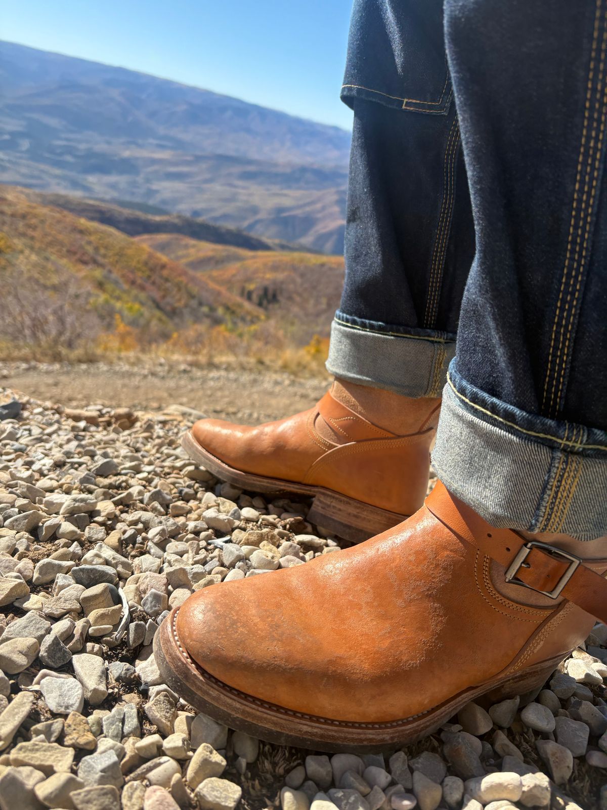 Photo by leafjar77 on October 8, 2025 of the Unsung U 22-2 Engineer Boot in Maryam Natural Rovescio Sego.