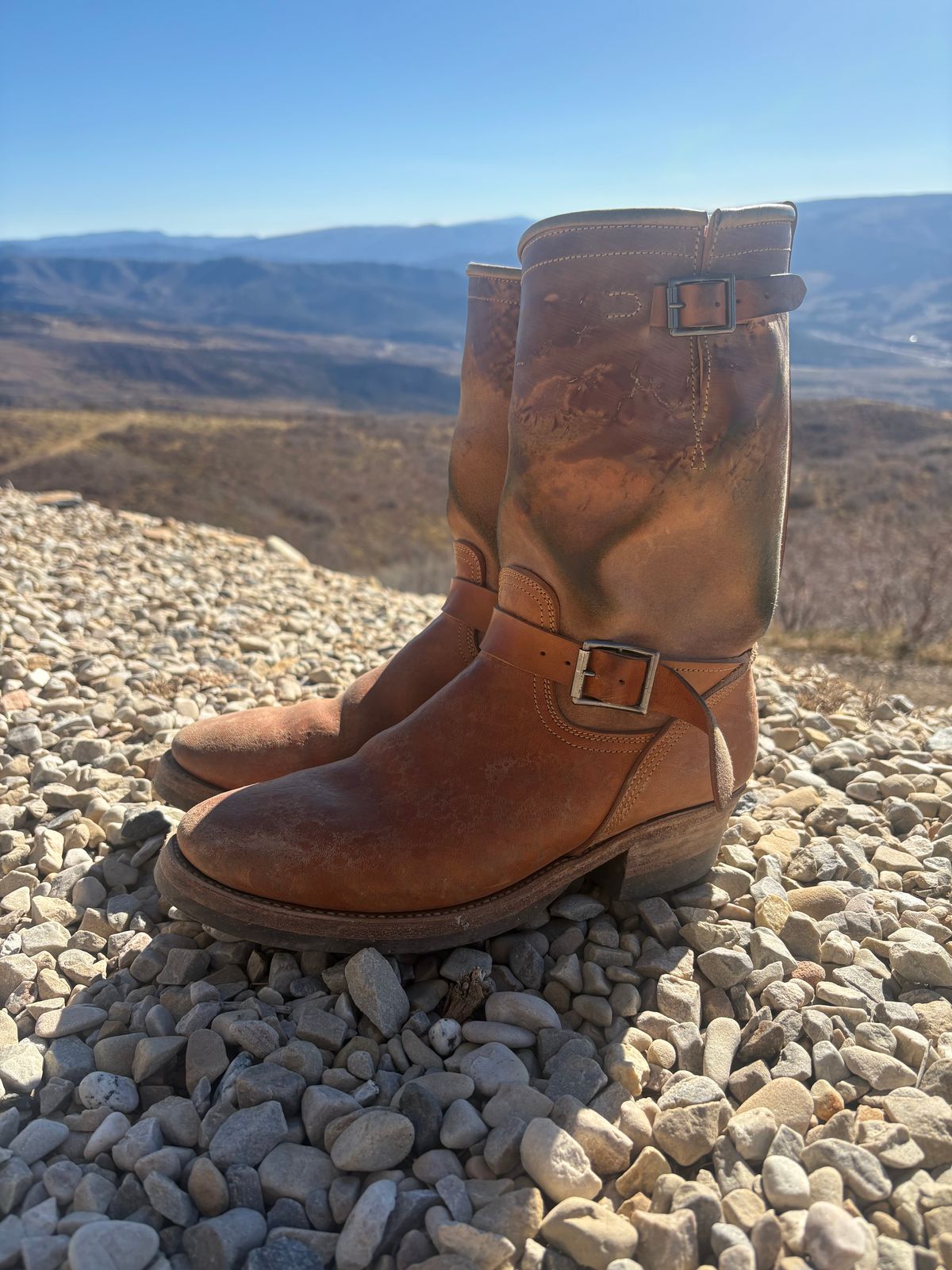 Photo by leafjar77 on November 4, 2025 of the Unsung U 22-2 Engineer Boot in Maryam Natural Rovescio Sego.