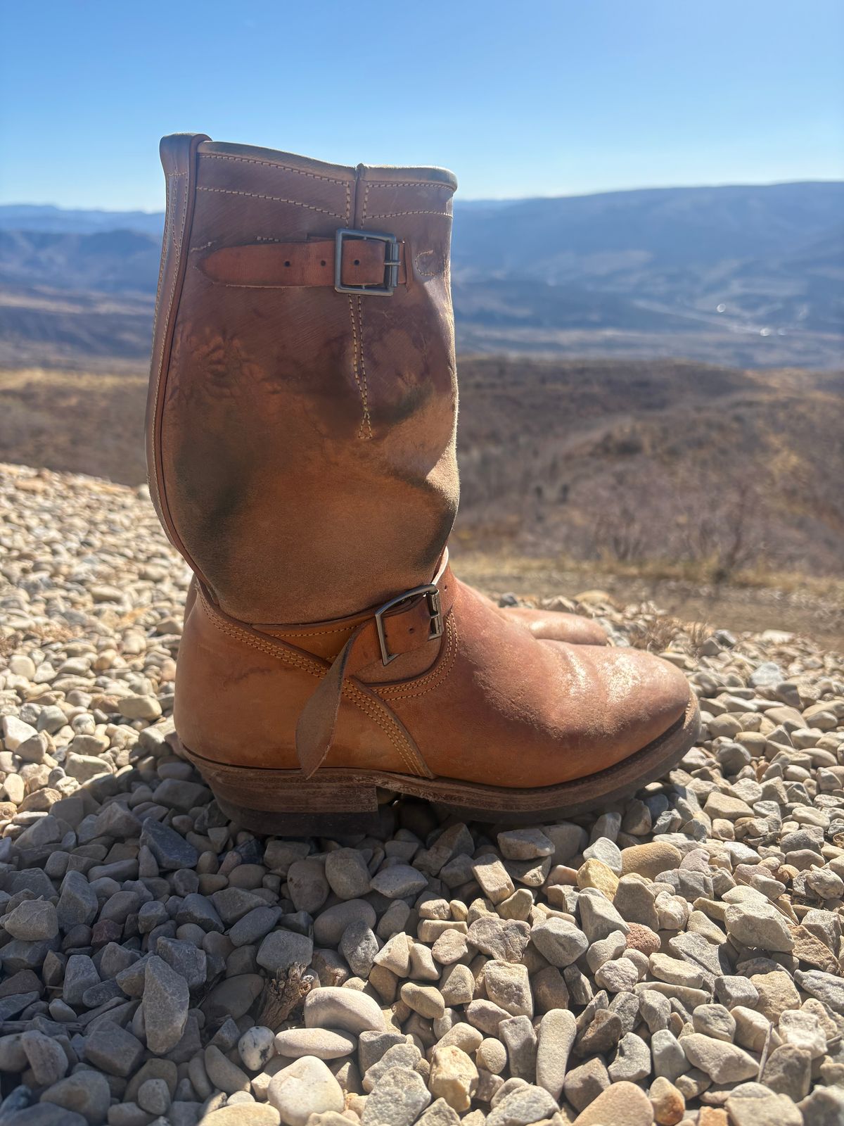 Photo by leafjar77 on November 4, 2025 of the Unsung U 22-2 Engineer Boot in Maryam Natural Rovescio Sego.